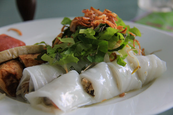 Banh Cuong Nong or Pork and Mushroom stuffed into fluffy rice rolls