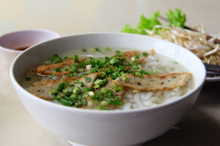 vietnamese thick noodle soup with fish cake