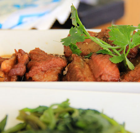 Suon Non Kho Tieu or Braised Pork Ribs with Pepper
